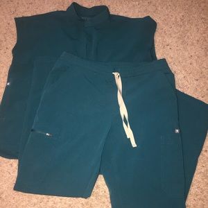 Figs scrubs